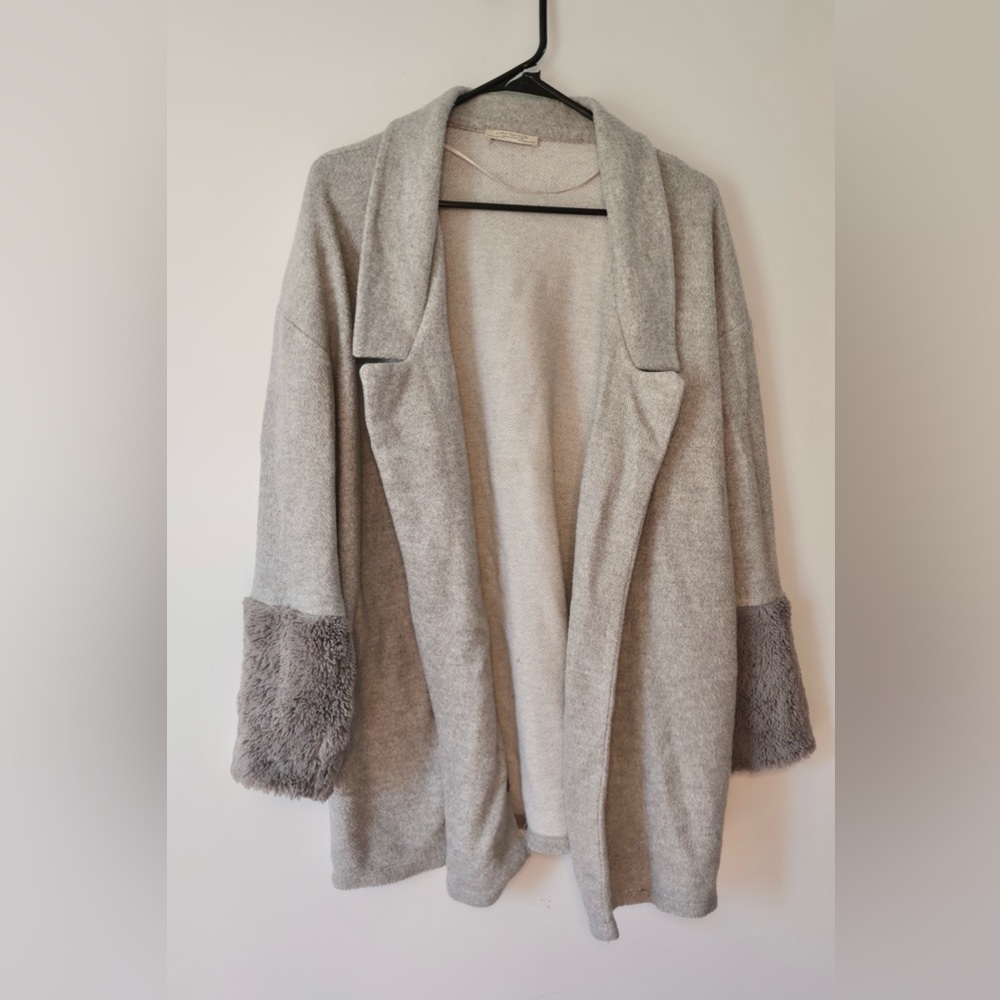 Zara cardigan faux fur on sleeves. Size small